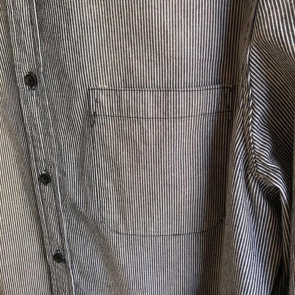 Men’s Striped Button-down  L - Picture 7 of 8